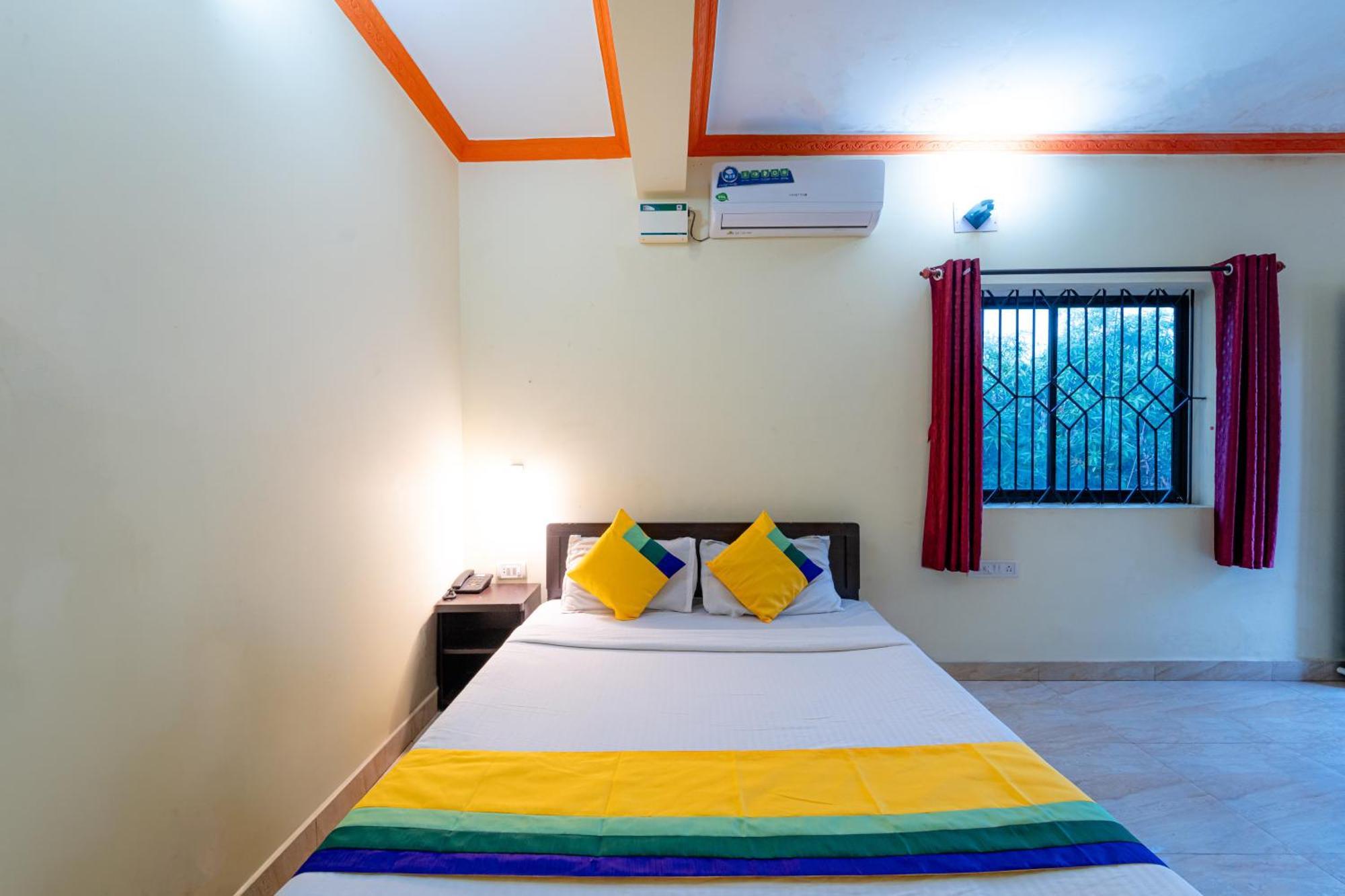 Adam'S Beach Resort By Banda Trips Baga Buitenkant foto