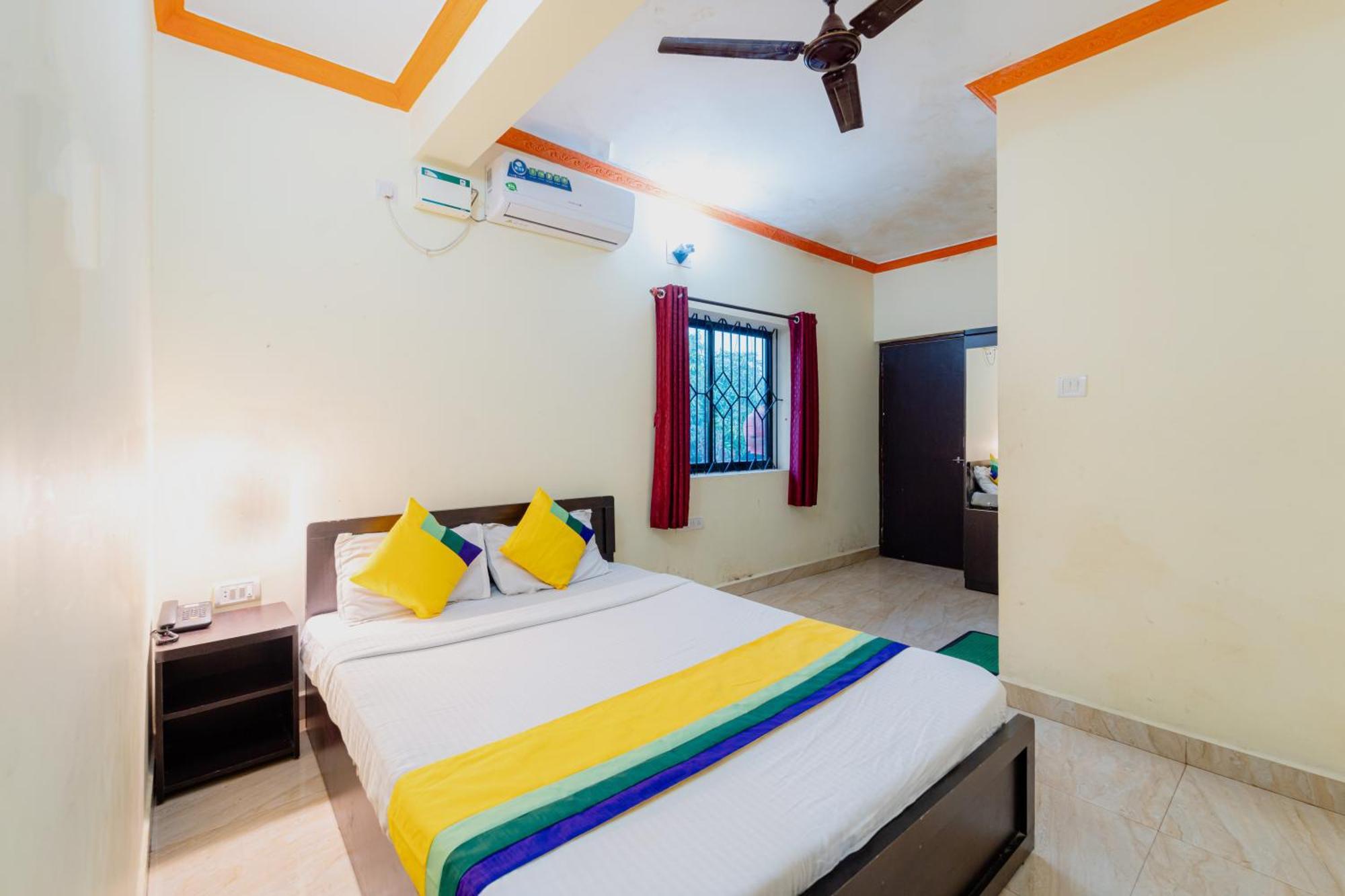 Adam'S Beach Resort By Banda Trips Baga Buitenkant foto