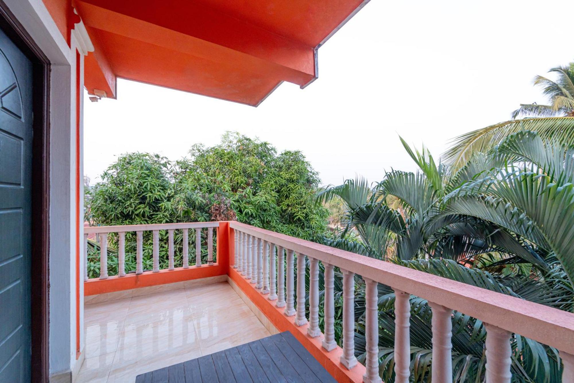 Adam'S Beach Resort By Banda Trips Baga Buitenkant foto