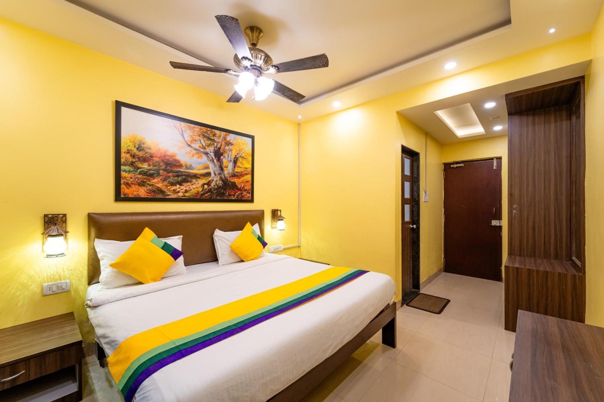Adam'S Beach Resort By Banda Trips Baga Buitenkant foto