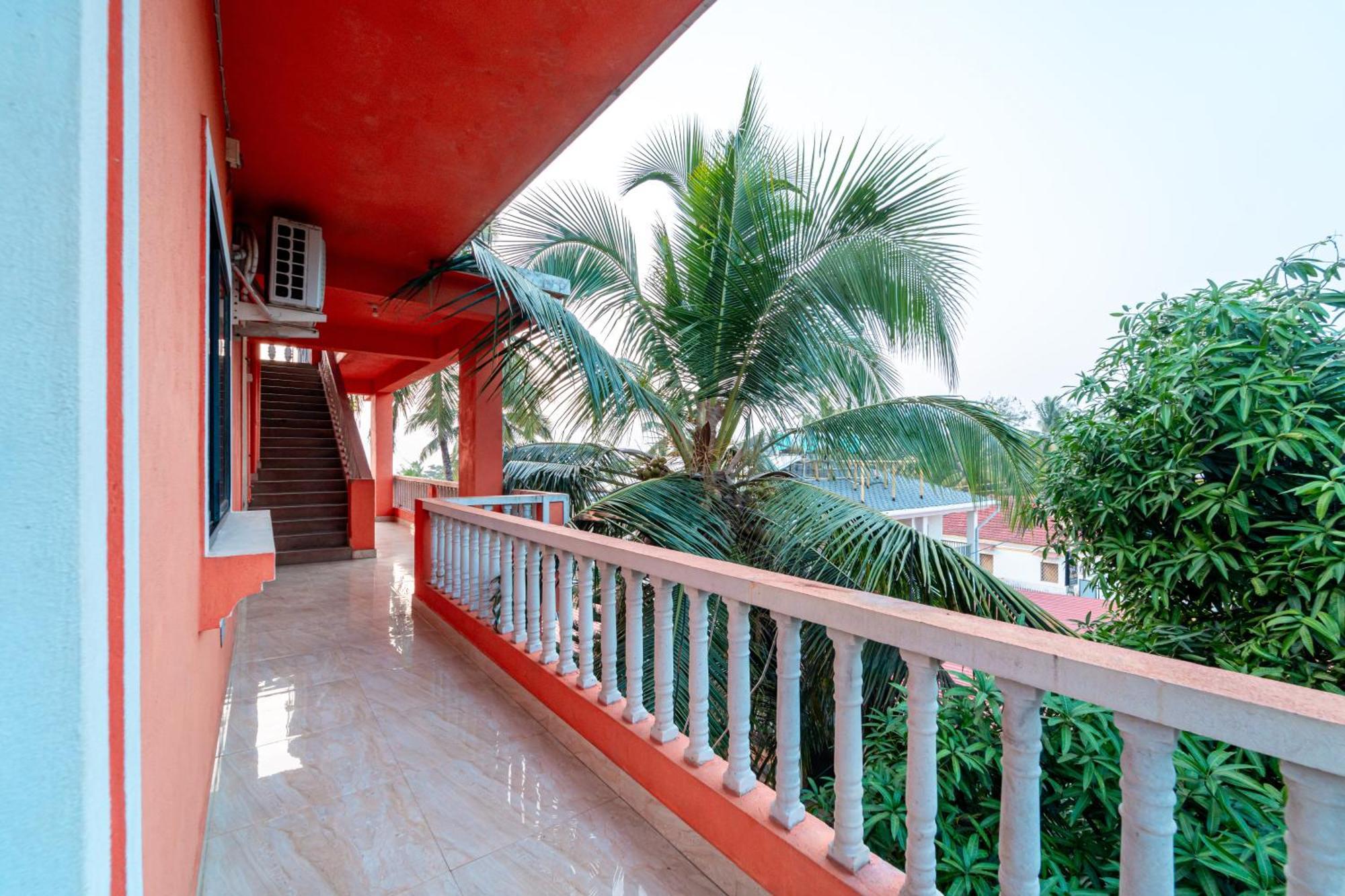 Adam'S Beach Resort By Banda Trips Baga Buitenkant foto